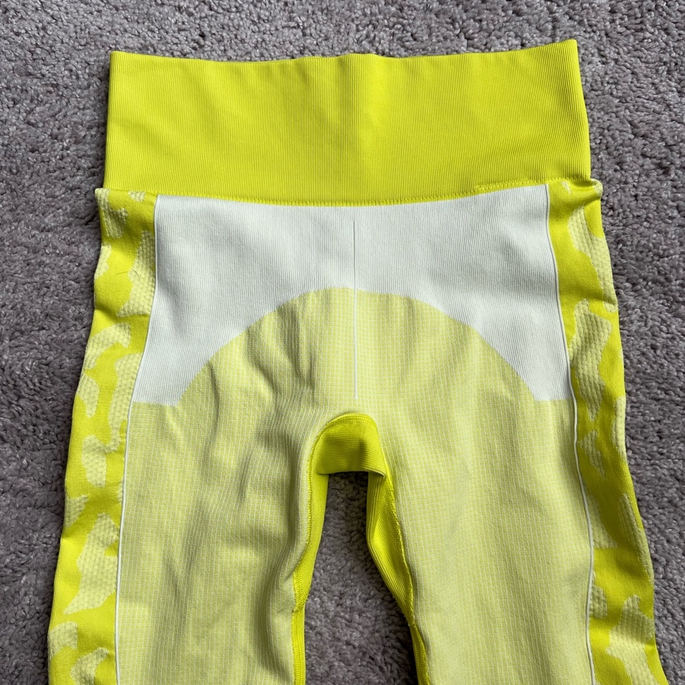 EUC Adidas Stella McCartney Yellow Leggings Medium - Picture 5 of 8